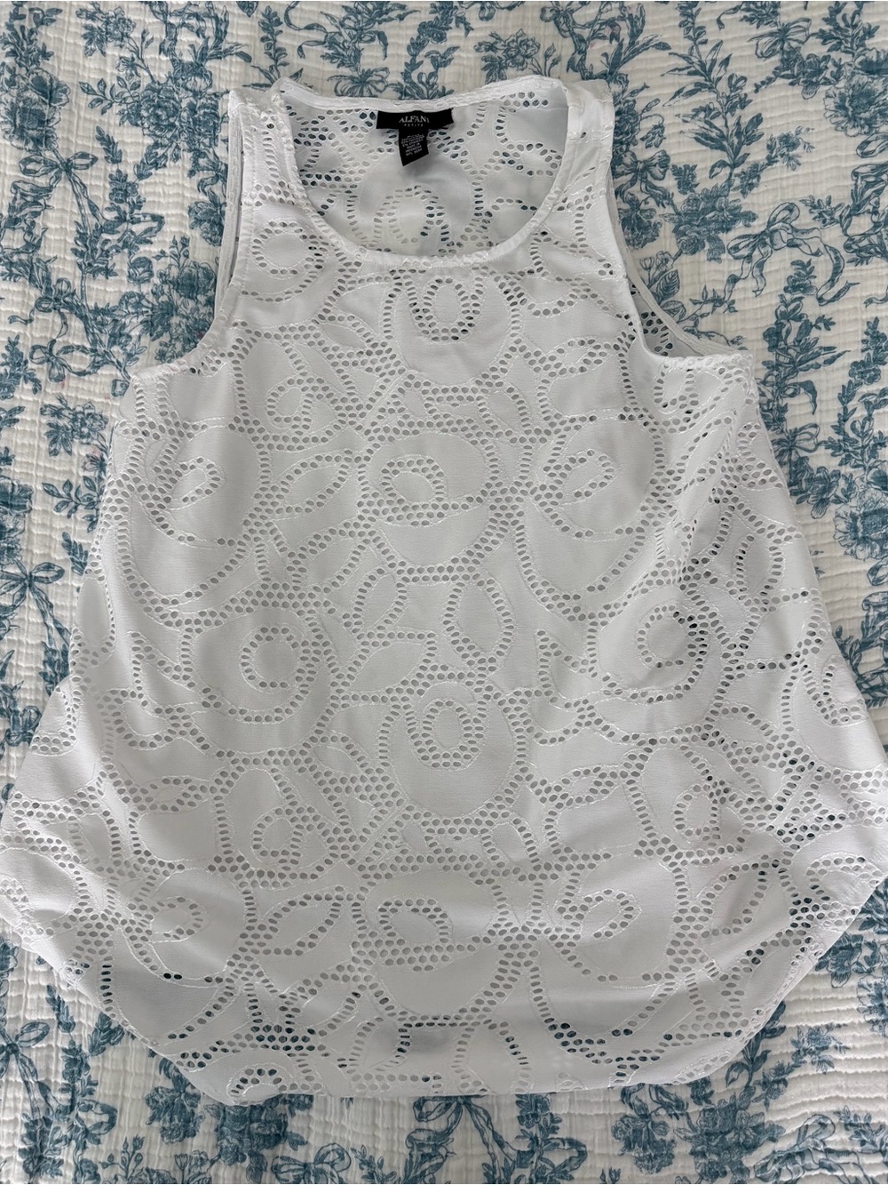 Alfani White Eyelet Cutout Tank